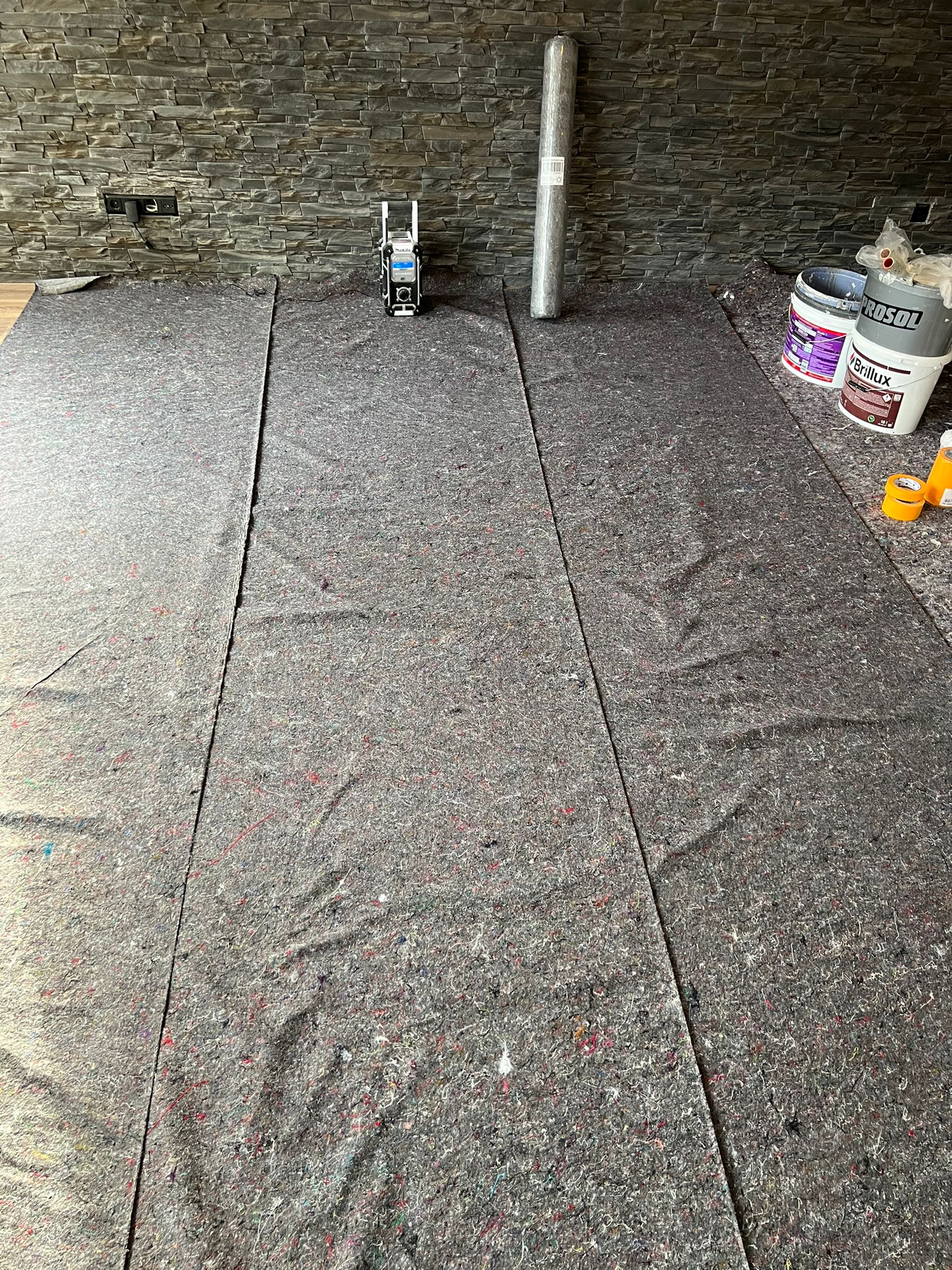 Braucht man Malervlies? Vor- und Nachteile